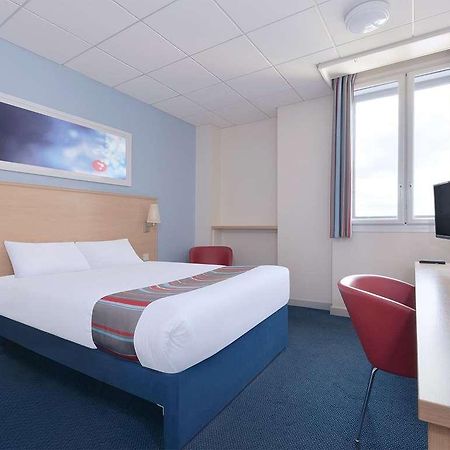 Travelodge Stirling M80 Cambusbarron Zimmer foto