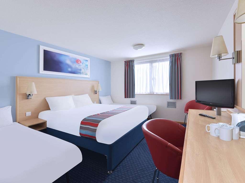 Travelodge Stirling M80 Cambusbarron Zimmer foto